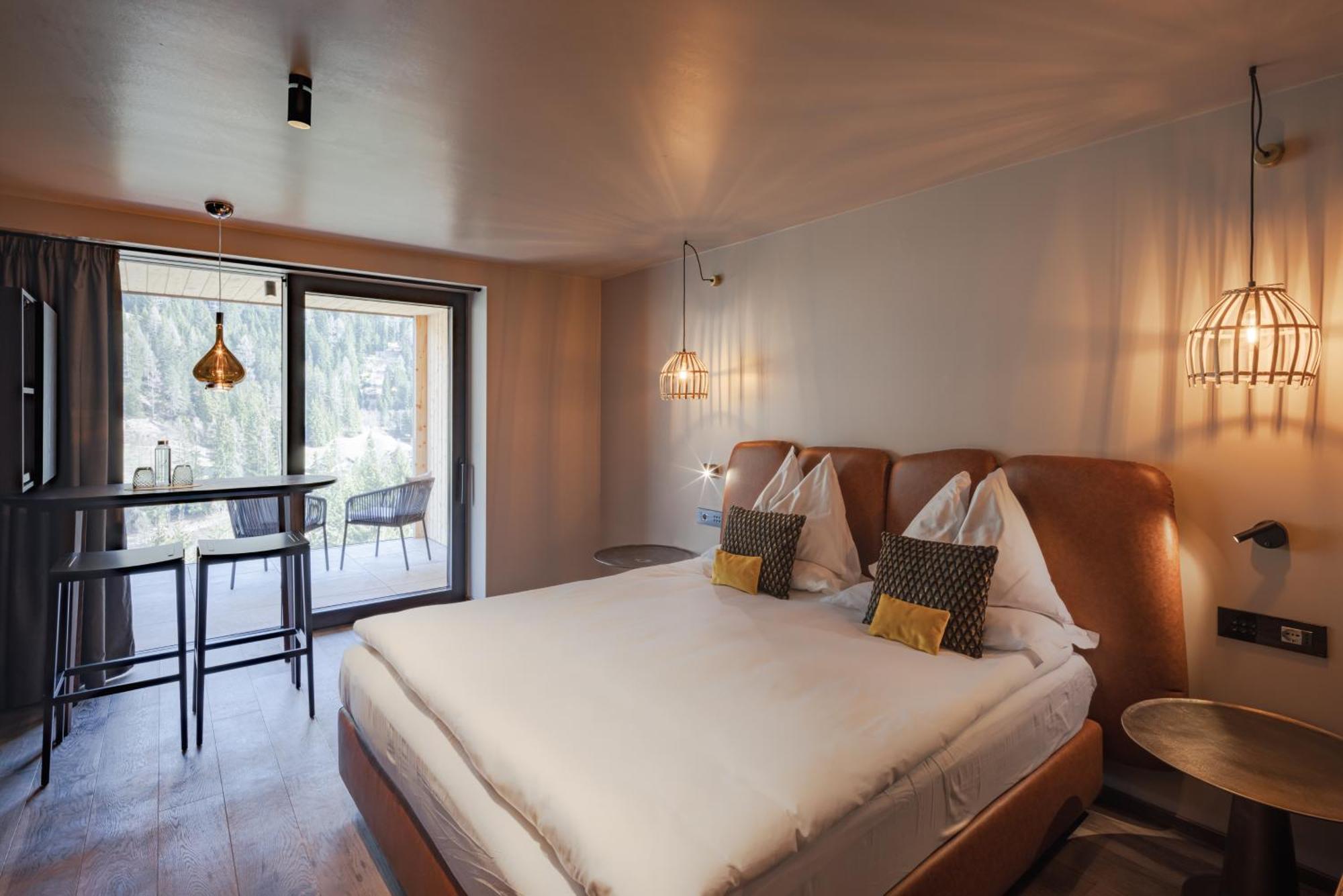 Latemar - Hotel Suites Spa โซรากา ภายนอก รูปภาพ