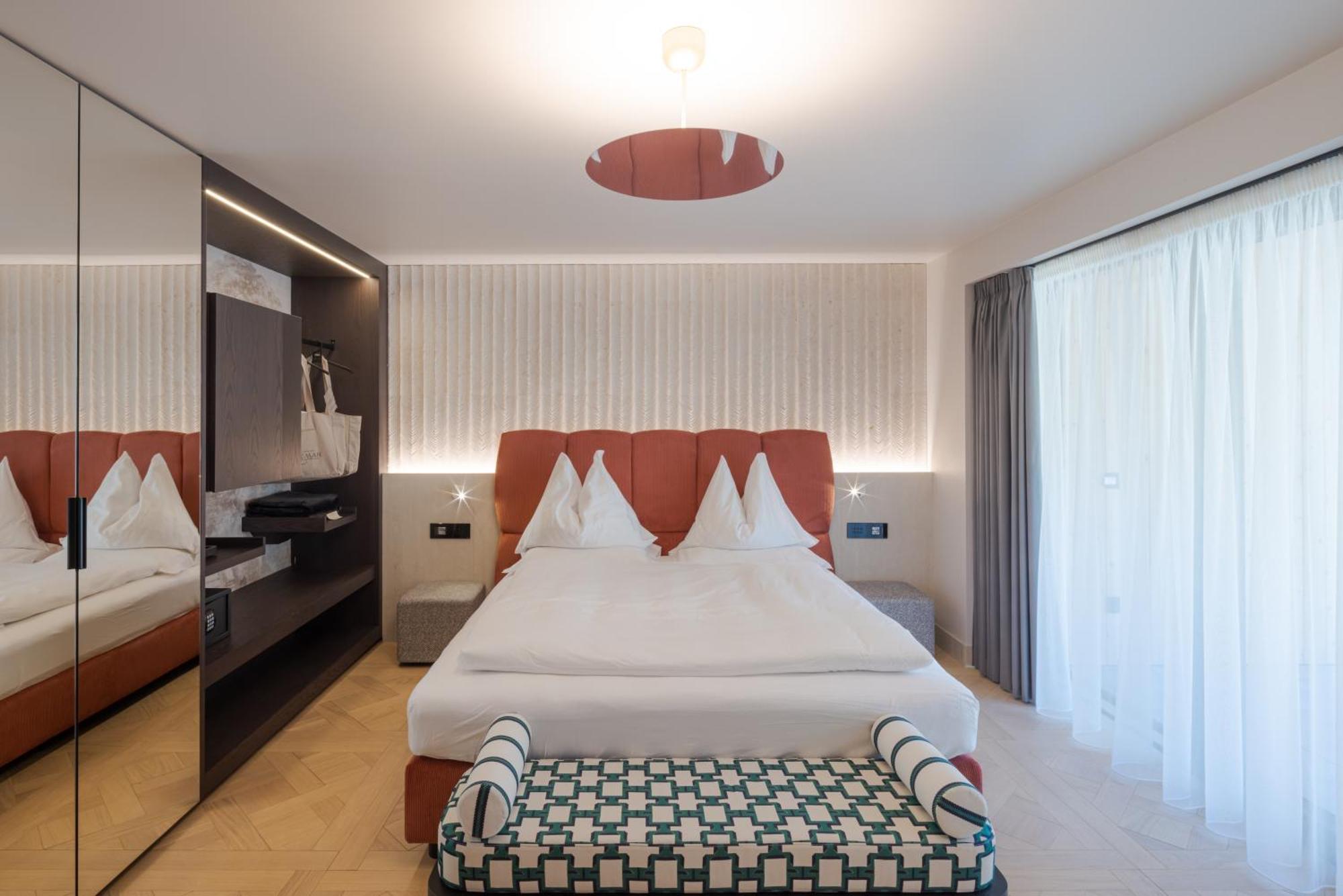 Latemar - Hotel Suites Spa โซรากา ภายนอก รูปภาพ